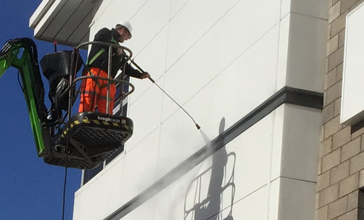 Pressure washing services in Cumbernauld, Edinburgh and Glasgow