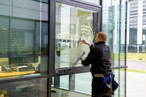 Traditional window cleaning in Motherwell