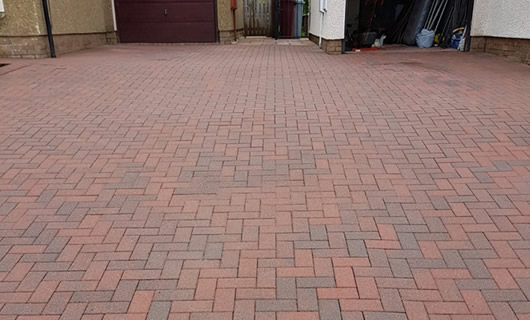 Jet washing patios, slabs and block paved areas